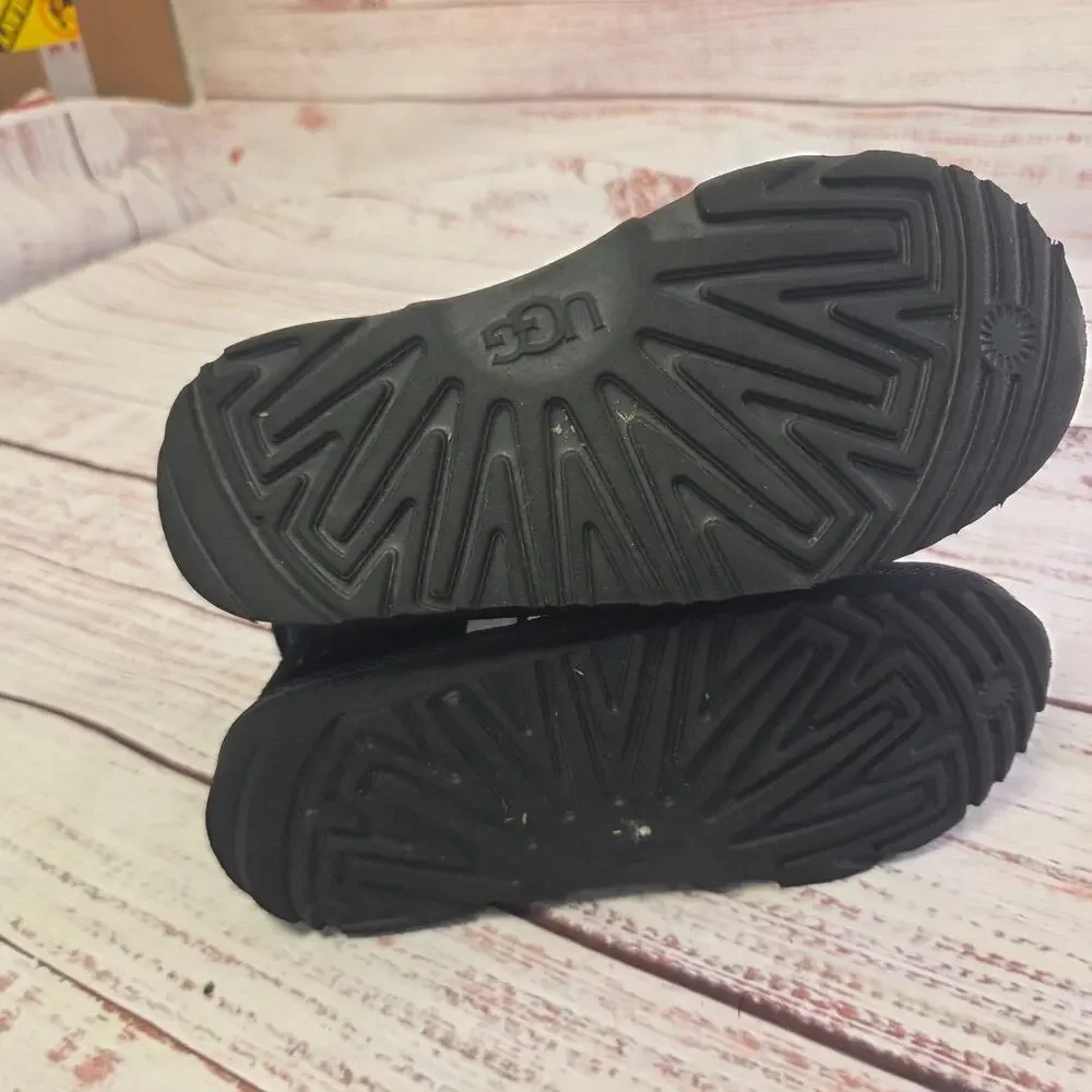 UGG big kids’